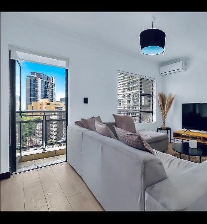 2 Bedroom 2 Bath Luxury - Sandton Cbd Johannesburg Luaran gambar