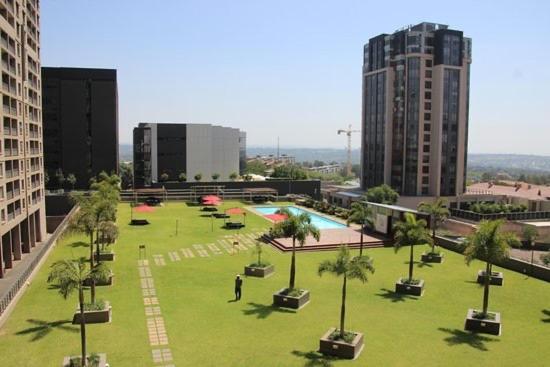 2 Bedroom 2 Bath Luxury - Sandton Cbd Johannesburg Luaran gambar